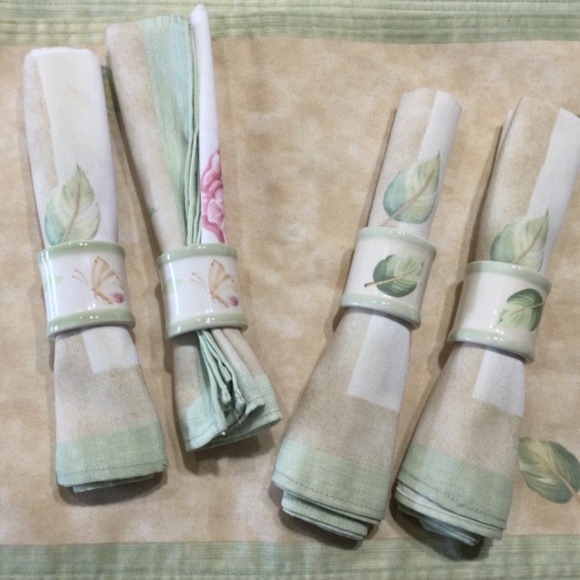 Vintage Elegant Design Hand Painted Ceramic Napkin Rings, Set of 4 - Picture 5 of 10